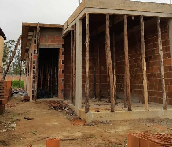 Casa em construção colinas Porto real