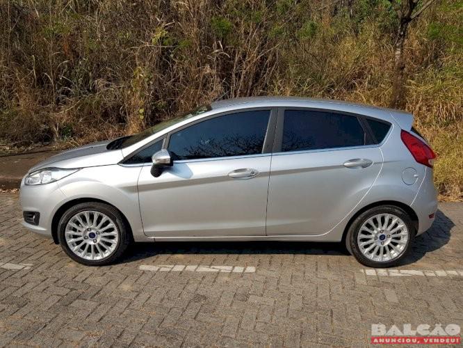 FORD FIESTA TITANIUM HATCH ANO 2014 MODELO MAIS COMPLETO