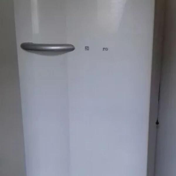 Geladeira Eletrolux