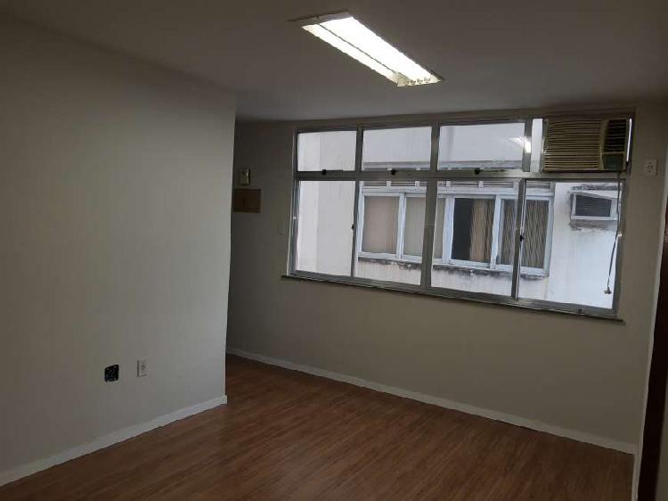 Sala/Conjunto para aluguel tem 49 metros quadrados em
