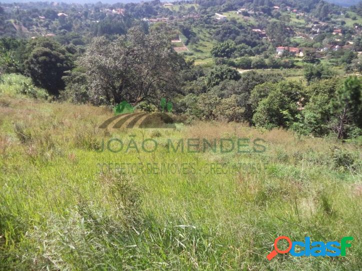 Terreno à venda no Condomínio Belvedere, em Atibaia/SP.