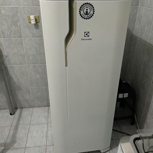 geladeira electrolux 240 litros