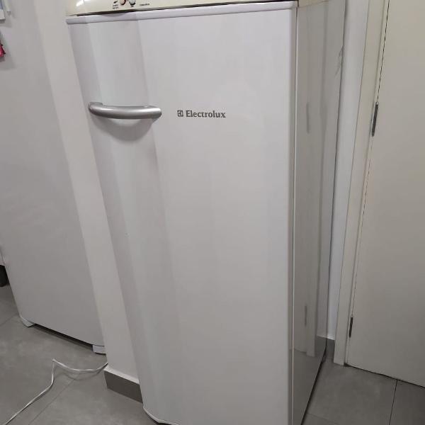 geladeira electrolux re28