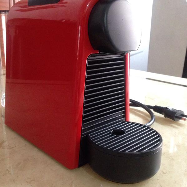 mini cafeteira nespresso seminova