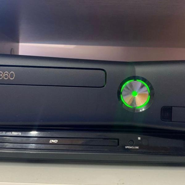 xbox 360 slim + kinect