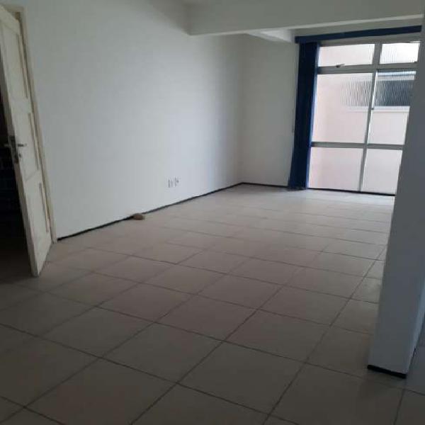 Apartamento Praia de Iracema- 80m2 -com 2 suítes, 1