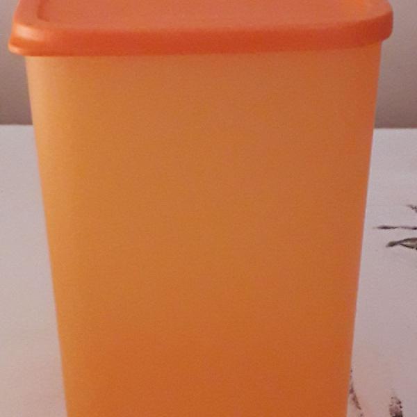 Tupperware Laranja