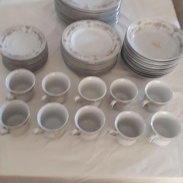 aparelho de jantar e chá / café em porcelana Chinesa