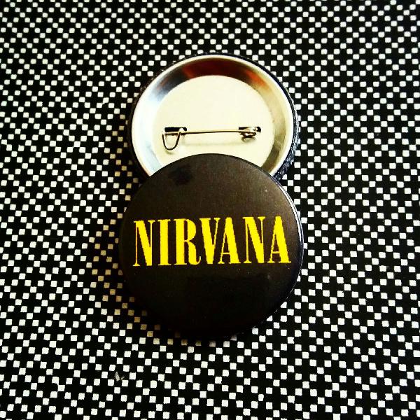 kit (2) bottons: Nirvana e Red Hot Chili Peppers
