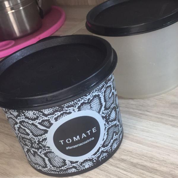 tuperware kit, tomate com animal print