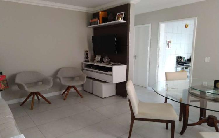 Apartamento no Castelo. Amplo. 72 m2. Elevador. 2 Quartos.