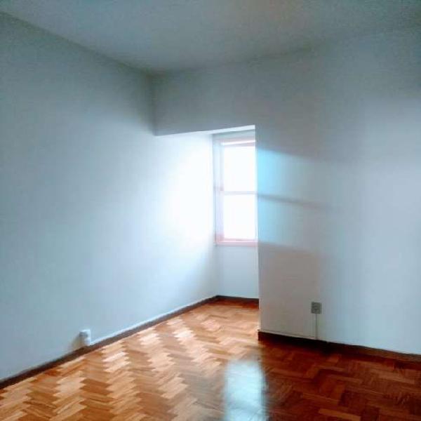 Apartamento para aluguel, 65 m² com 2 quartos no Centro de