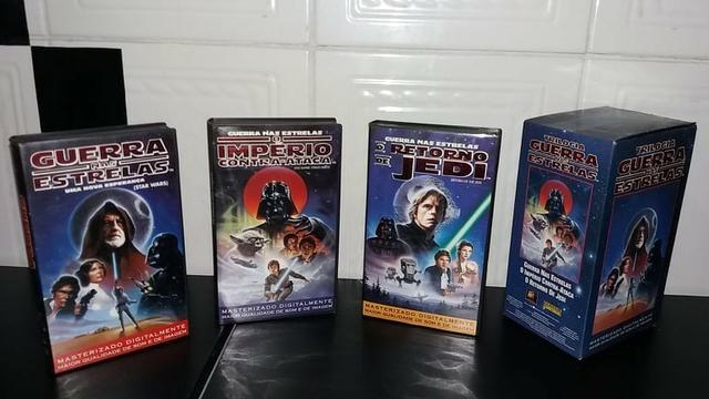 Box C/ A Trilogia Star Wars - Vhs (valor 100 reais)