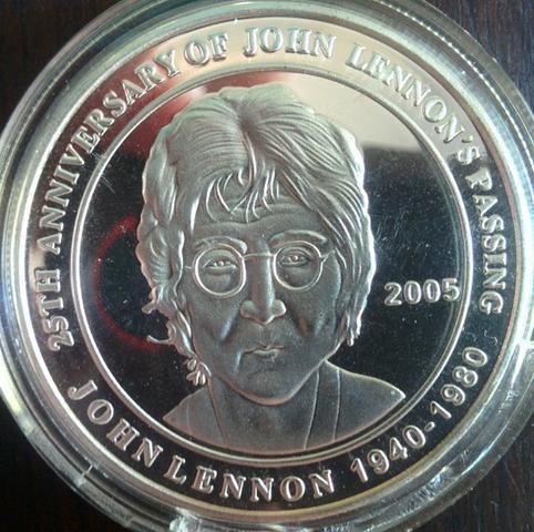 Medalha John Lennon Beatles Cook Islands 2005