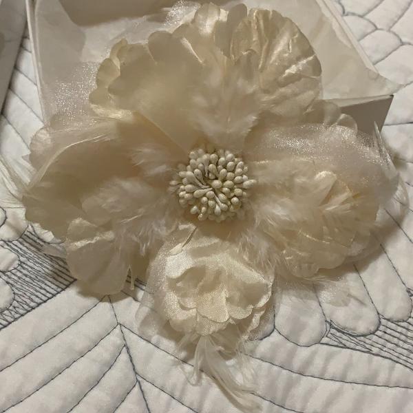 arranjo de cabelo flor