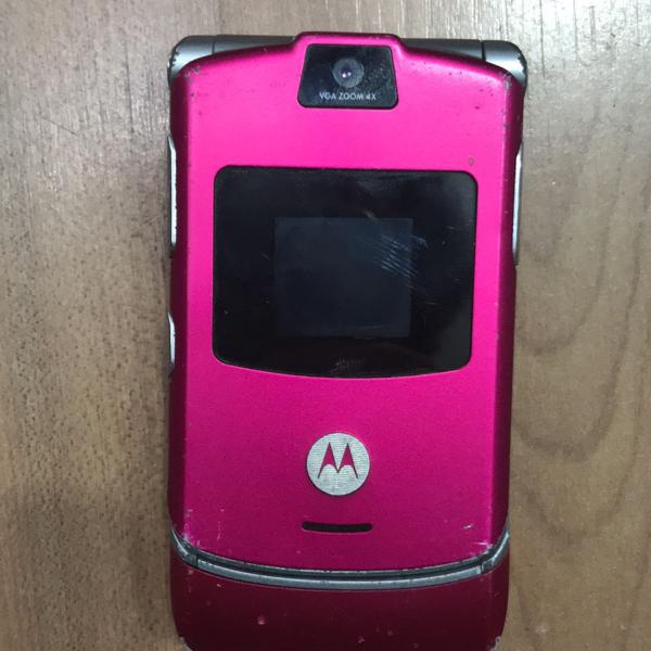 celular motorola v3