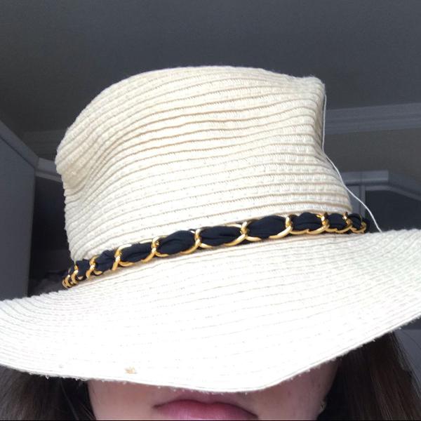 chapéu vintage dourado anos 80