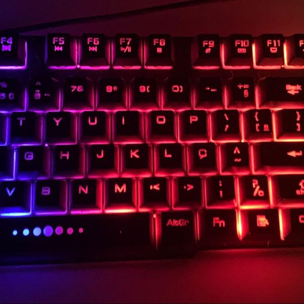 teclado semi mecânico com led exbom