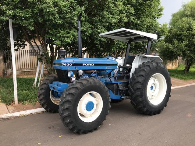 Ford 7630 4x4 Pneu 34 1995