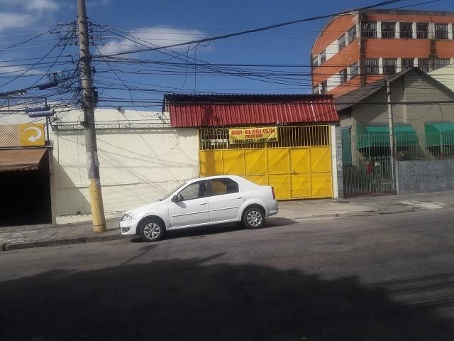 Loja com galpão em Madureira com excelente locação