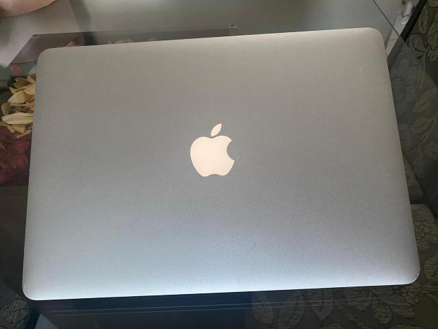 Macbook Air core i5