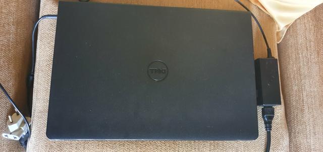 Notebook Dell 15,6 Polegadas, ainda garantia de fábrica.