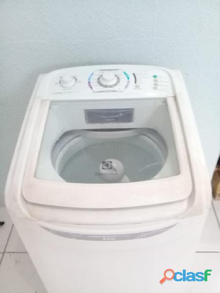 Vendo máquina de lavar roupa 8kg digital