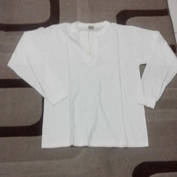blusa branca manga comprida da marca Angelo