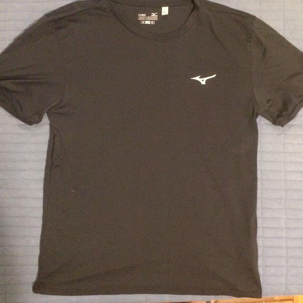 camiseta mizuno preta