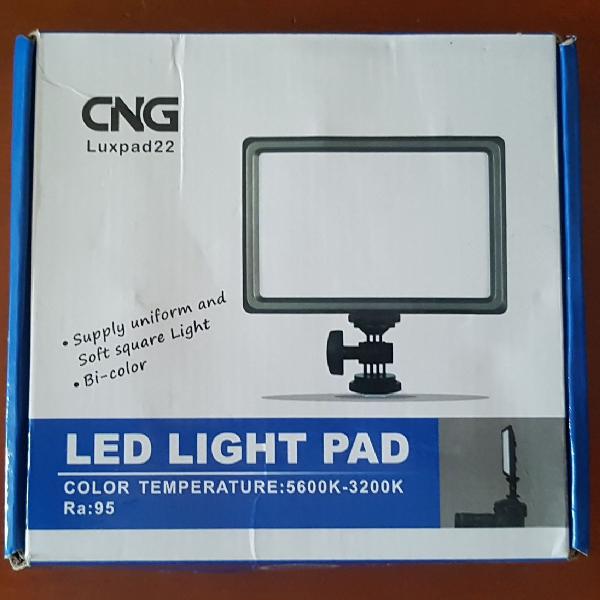 iluminador led luxpad 22 CNG