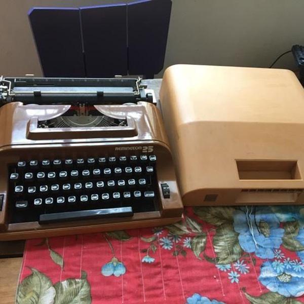 máquina de escrever remington 25