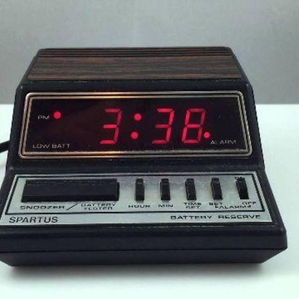 rádio-relógio spartus alarm 1979