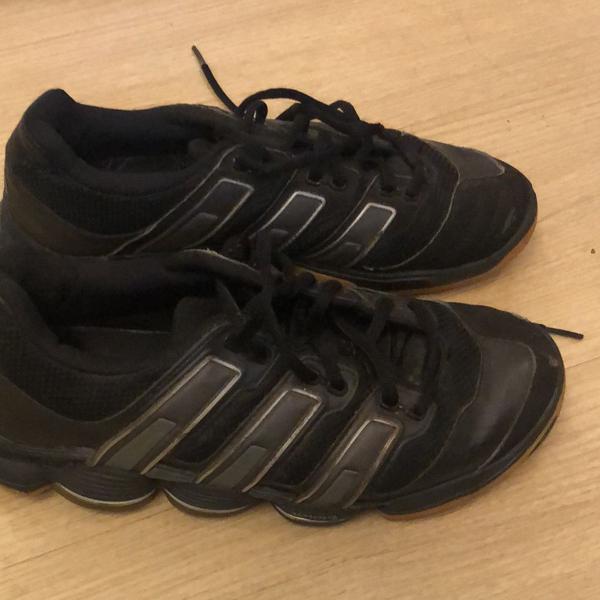 tênis esporte adidas