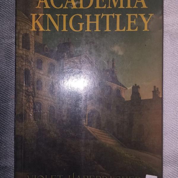 Academia Knightley