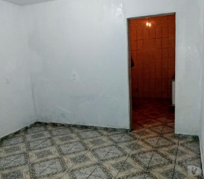 Alugo casa 6 cômodos por 600 reais em Carapicuíba