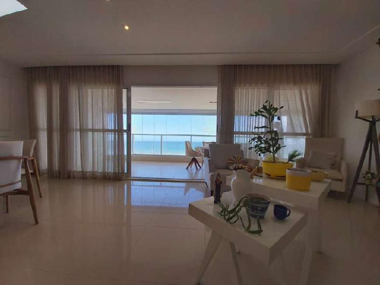 Apartamento Beira Mar, 212m², 3 Suítes com Sala Ampliada,