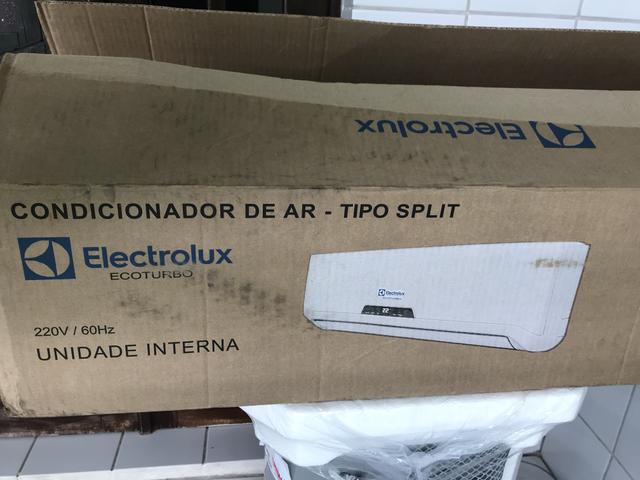 Ar condicionado eletrolux novo na caixa 12000