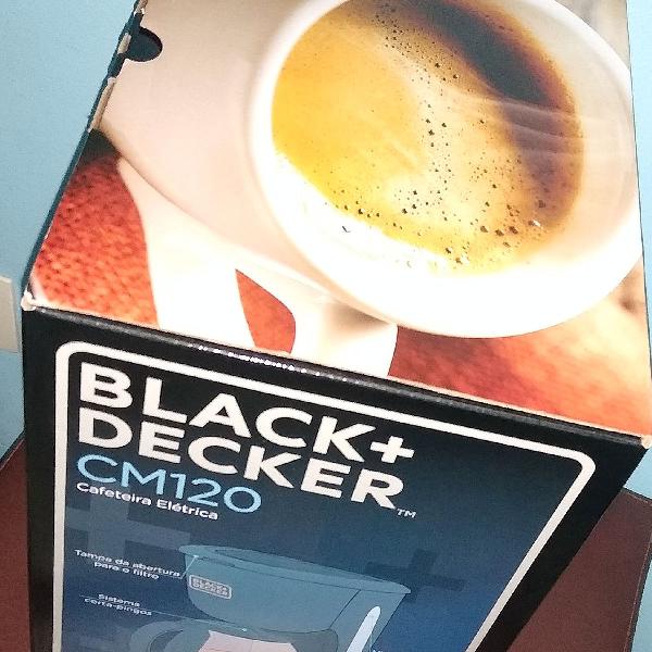 Cafeteira Elétrica/ Black Decker /CM120