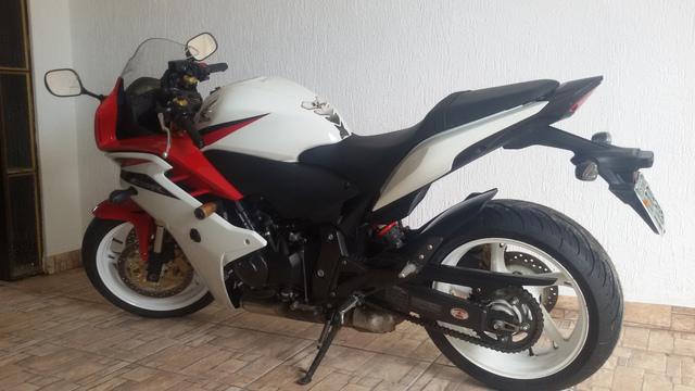 Cbr 600 F 2012 Branca 7500 Km Pneu Novos Ipva 2015 Pago