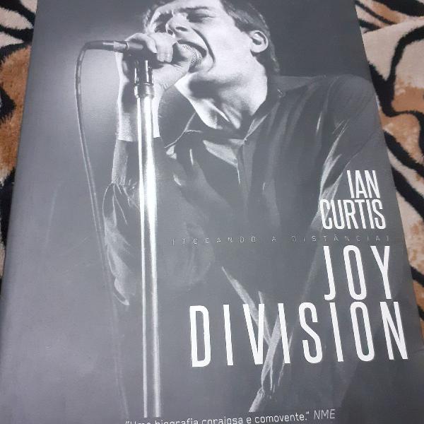 Ian Curtis - Tocando a distância - Joy Division