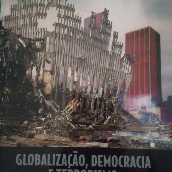 Livro: globalização, democracia e terrorismo de Eric