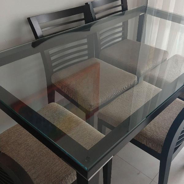 Mesa de Jantar 6 Lugares com Tampo de Vidro