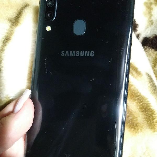 Samsung A30 novíssimo