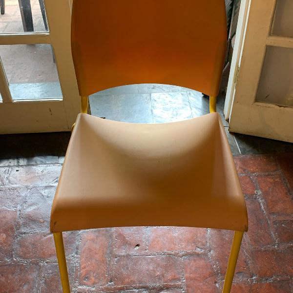 cadeira amarela oppa
