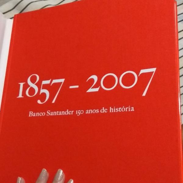 livro da história do banco Santander