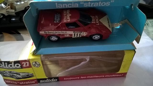 miniatura do carro Lancia stratos carroceria de aço