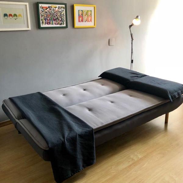 sofá cama tok&amp;stok com visco elástico 3 lugares