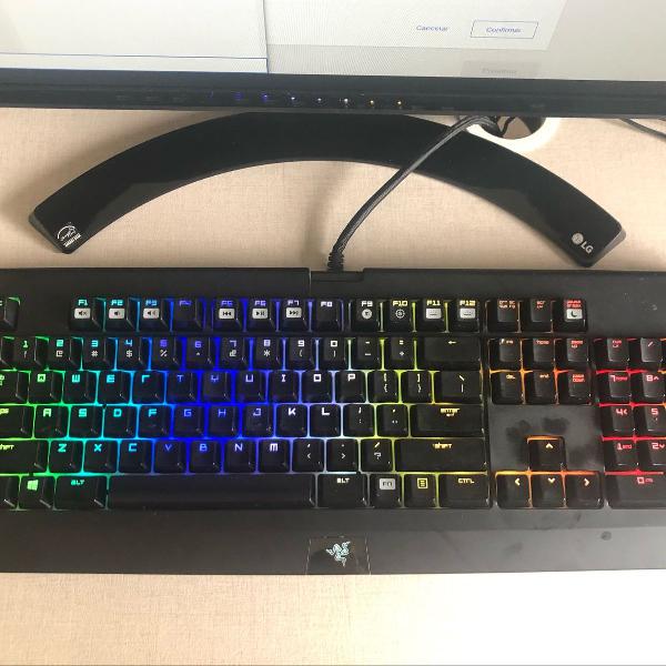 teclado razer blackwidow chroma