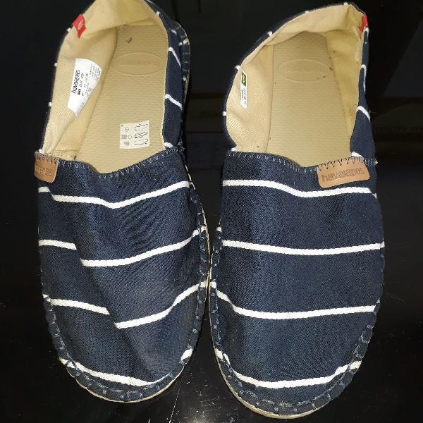 Alpargata Havaianas Azul com listra branca