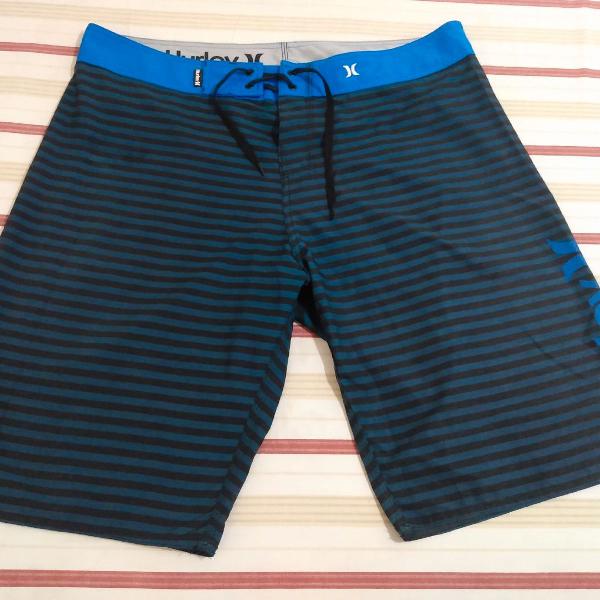 Bermuda Hurley semi nova Tamanho 48 Br usada 1 vez R$169